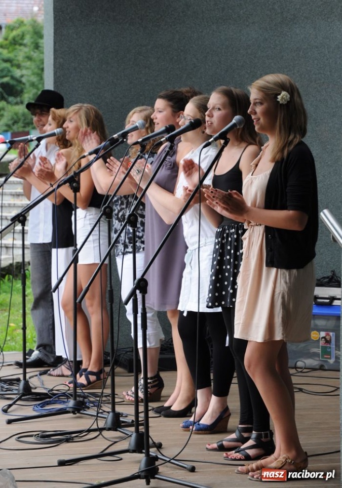 Zdjęcie w galerii na portalu naszraciborz.pl: Nostalgicznie i rozrywkowo wiadomości z regionu