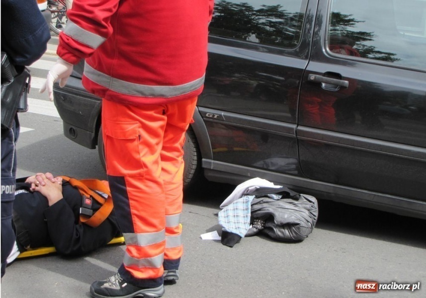 Zdjęcie w galerii na portalu naszraciborz.pl: Kierowca golfa potrącił pieszą wiadomości z regionu
