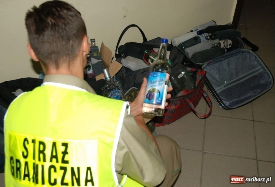 Zdjęcie w galerii na portalu naszraciborz.pl: Przemyt w skarpetkach wiadomości z regionu