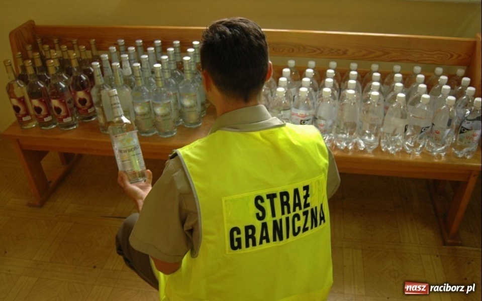 Zdjęcie w galerii na portalu naszraciborz.pl: Przemyt w skarpetkach wiadomości z regionu