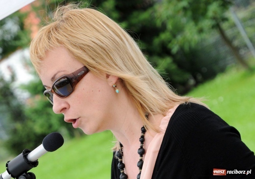 Zdjęcie w galerii na portalu naszraciborz.pl: Parkowali na Przystanku Woodstock wiadomości z regionu