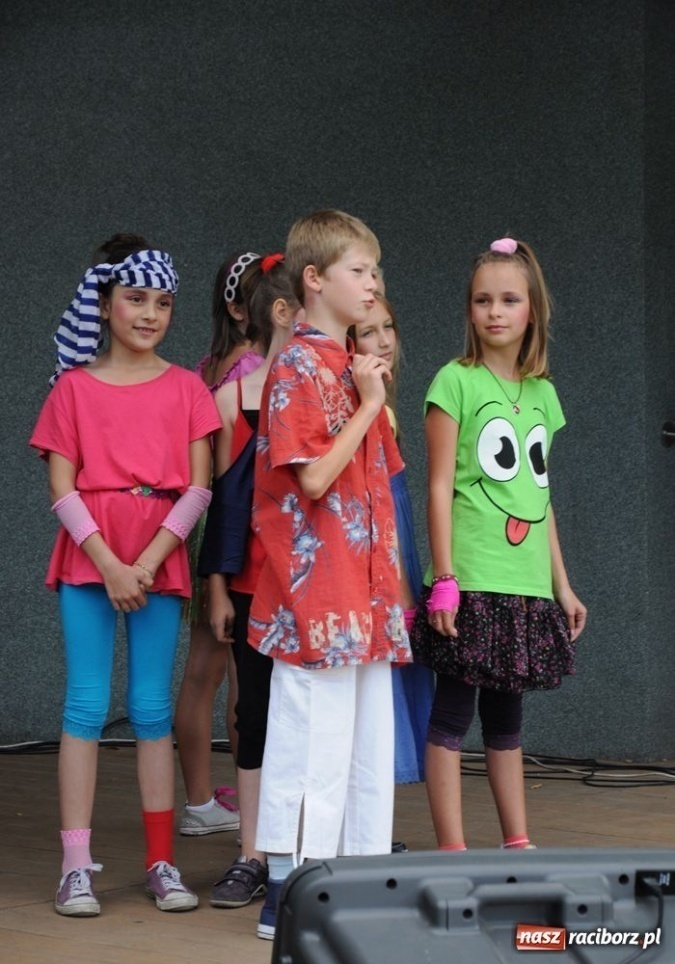 Zdjęcie w galerii na portalu naszraciborz.pl: Musicalowe klimaty w parku Roth wiadomości z regionu