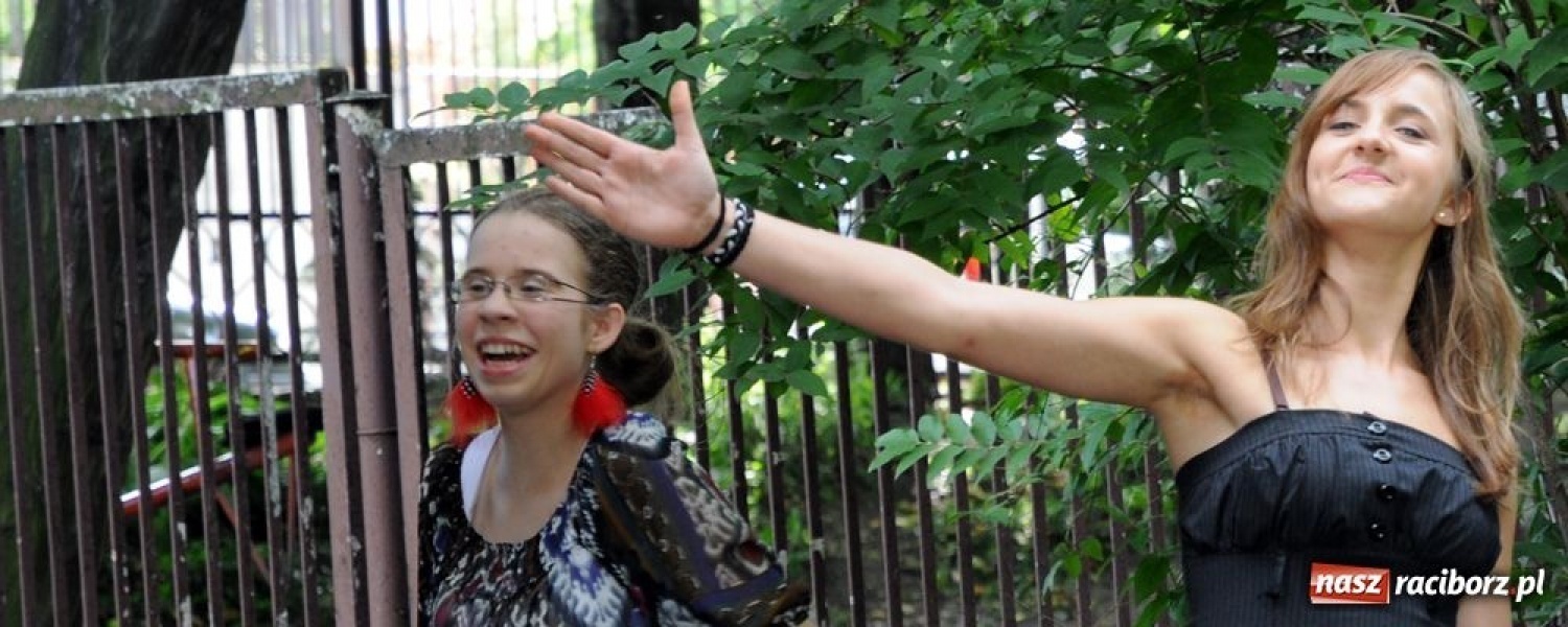 Zdjęcie w galerii na portalu naszraciborz.pl: Musicalowe klimaty w parku Roth wiadomości z regionu