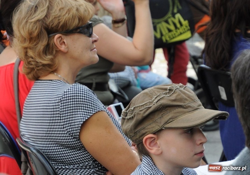 Zdjęcie w galerii na portalu naszraciborz.pl: Musicalowe klimaty w parku Roth wiadomości z regionu