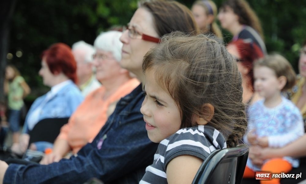 Zdjęcie w galerii na portalu naszraciborz.pl: Musicalowe klimaty w parku Roth wiadomości z regionu