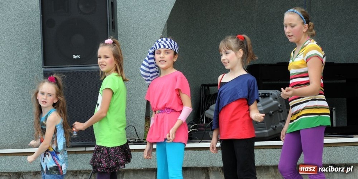 Zdjęcie w galerii na portalu naszraciborz.pl: Musicalowe klimaty w parku Roth wiadomości z regionu