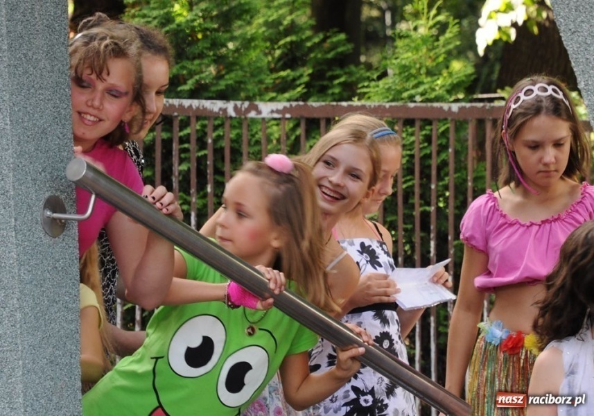 Zdjęcie w galerii na portalu naszraciborz.pl: Musicalowe klimaty w parku Roth wiadomości z regionu