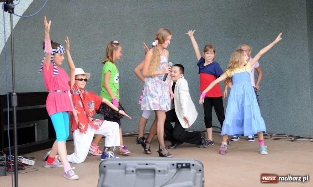 Zdjęcie w galerii na portalu naszraciborz.pl: Musicalowe klimaty w parku Roth wiadomości z regionu