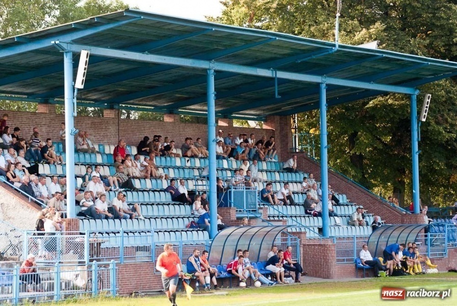 Zdjęcie w galerii na portalu naszraciborz.pl: Fatalny początek sezonu Unii Racibórz wiadomości z regionu