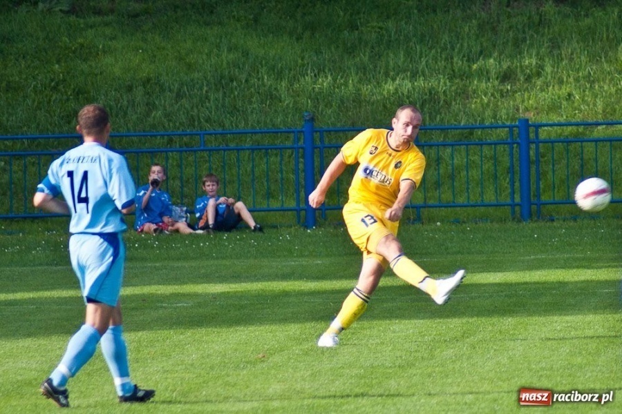 Zdjęcie w galerii na portalu naszraciborz.pl: Fatalny początek sezonu Unii Racibórz wiadomości z regionu
