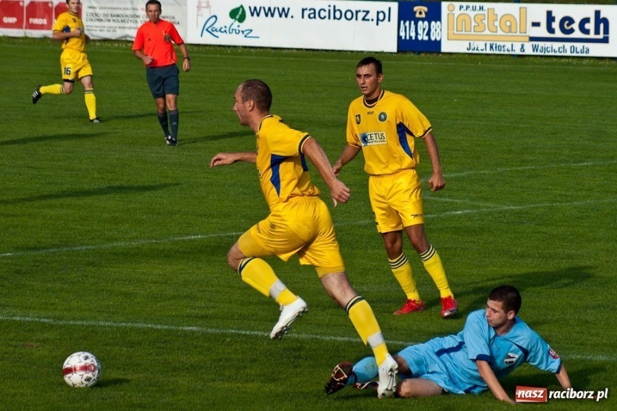 Zdjęcie w galerii na portalu naszraciborz.pl: Fatalny początek sezonu Unii Racibórz wiadomości z regionu