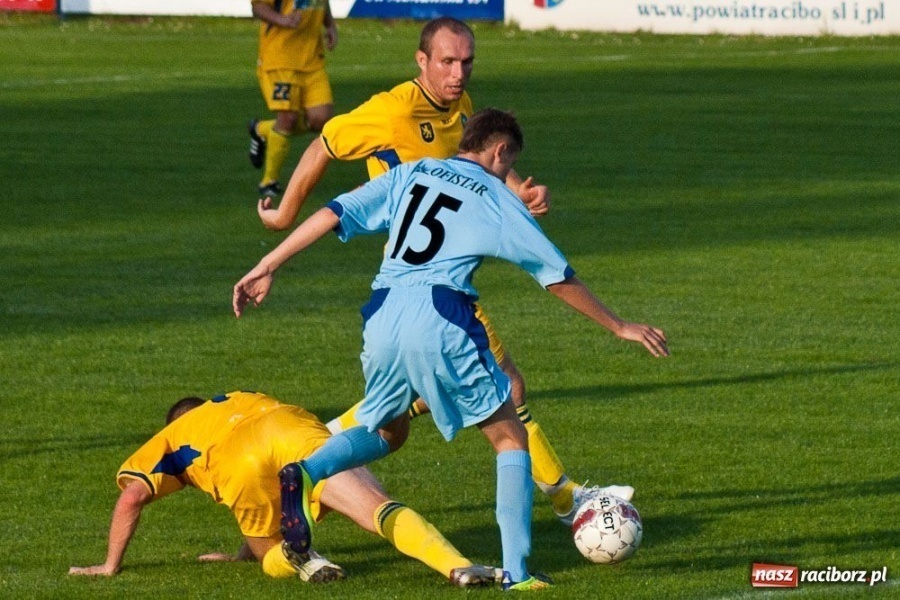 Zdjęcie w galerii na portalu naszraciborz.pl: Fatalny początek sezonu Unii Racibórz wiadomości z regionu