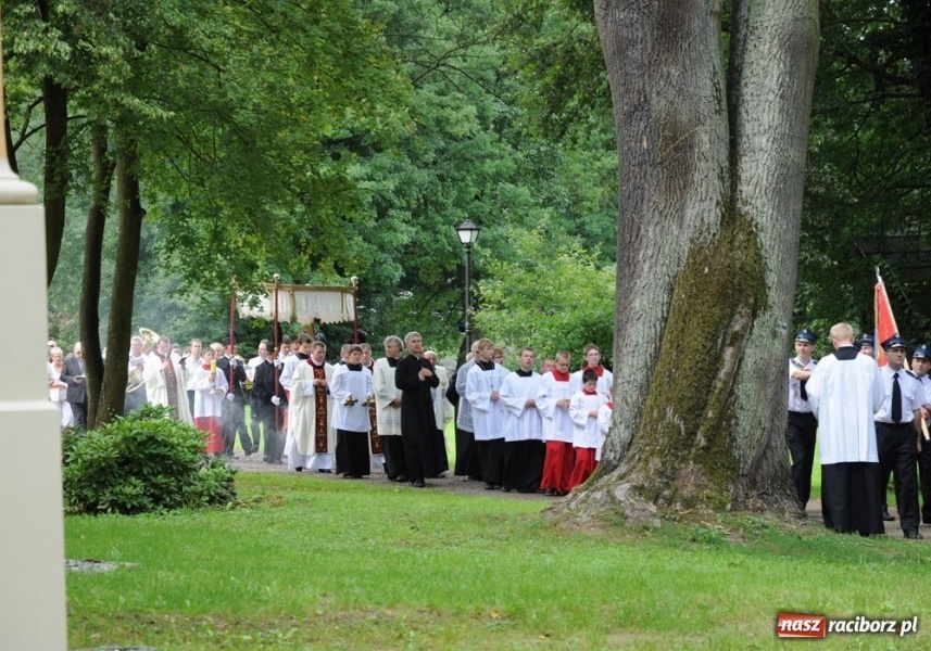 Zdjęcie w galerii na portalu naszraciborz.pl: Kobiety, bądźcie skromne wiadomości z regionu