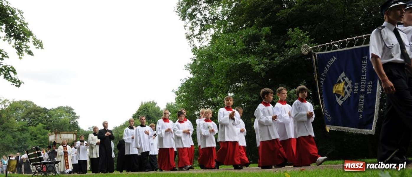 Zdjęcie w galerii na portalu naszraciborz.pl: Kobiety, bądźcie skromne wiadomości z regionu
