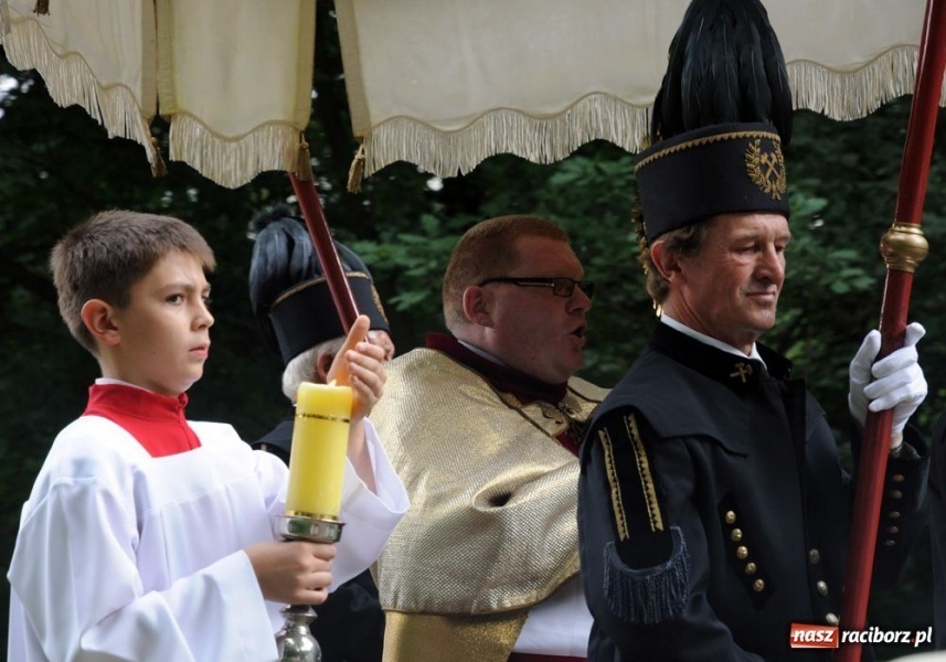 Zdjęcie w galerii na portalu naszraciborz.pl: Kobiety, bądźcie skromne wiadomości z regionu