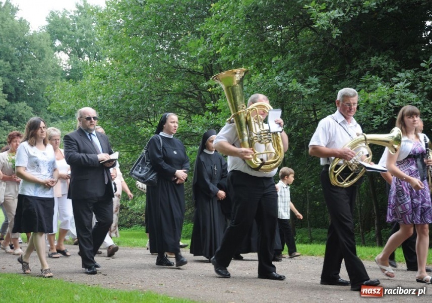 Zdjęcie w galerii na portalu naszraciborz.pl: Kobiety, bądźcie skromne wiadomości z regionu