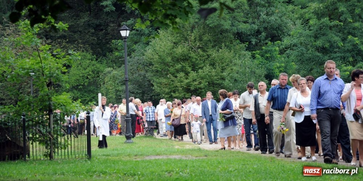 Zdjęcie w galerii na portalu naszraciborz.pl: Kobiety, bądźcie skromne wiadomości z regionu