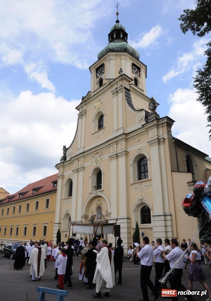 Zdjęcie w galerii na portalu naszraciborz.pl: Kobiety, bądźcie skromne wiadomości z regionu