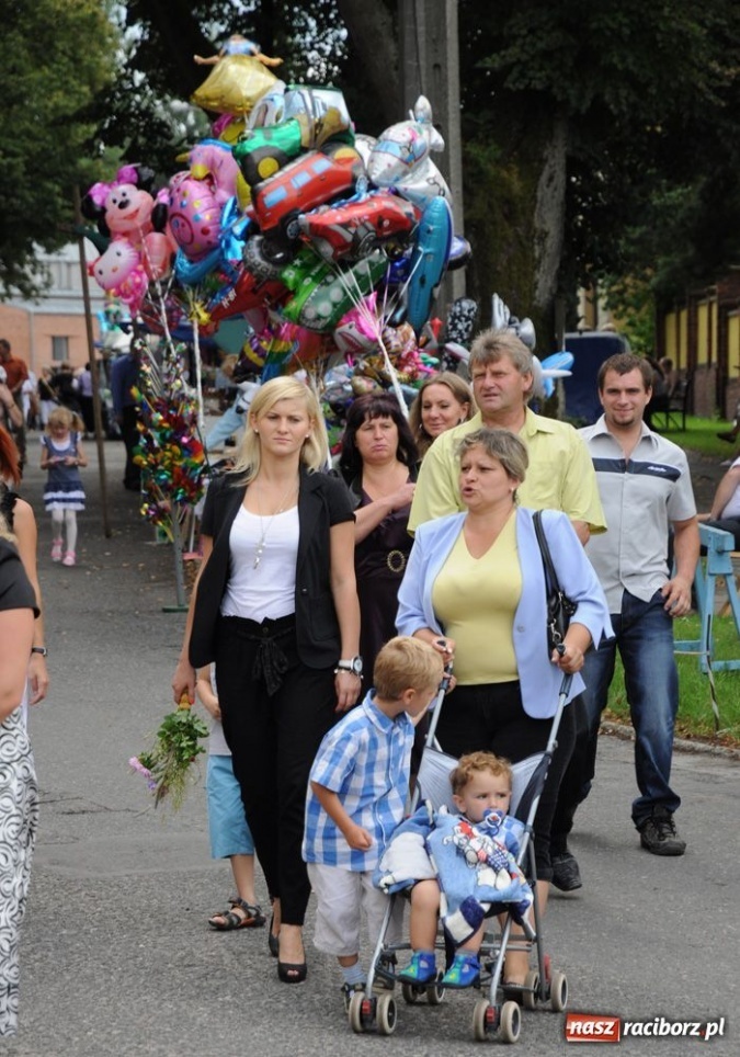 Zdjęcie w galerii na portalu naszraciborz.pl: Kobiety, bądźcie skromne wiadomości z regionu