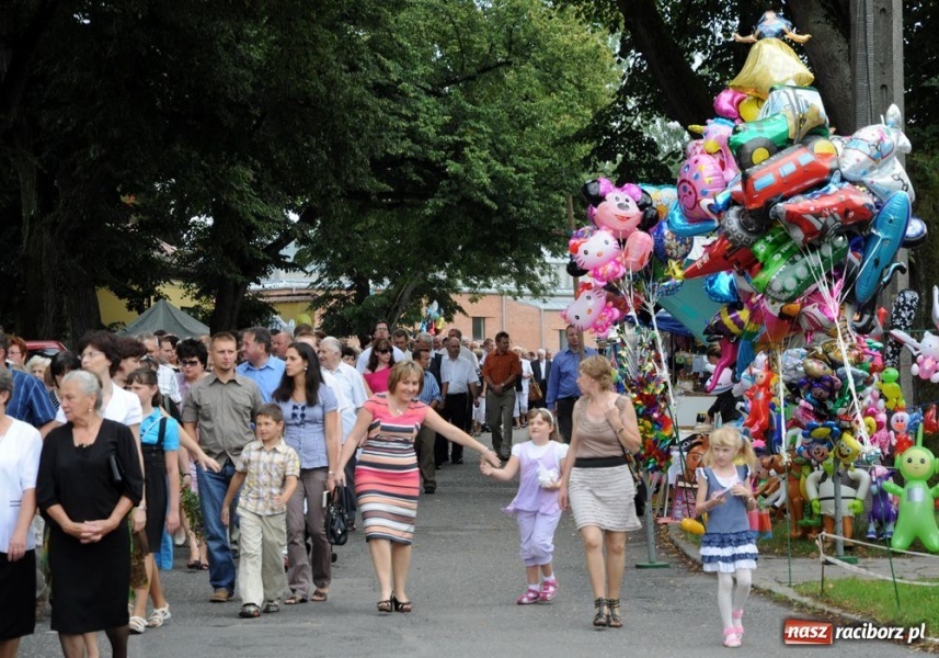 Zdjęcie w galerii na portalu naszraciborz.pl: Kobiety, bądźcie skromne wiadomości z regionu
