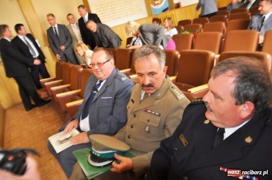 Zdjęcie w galerii na portalu naszraciborz.pl: W komendzie amerykańskie porządki? wiadomości z regionu