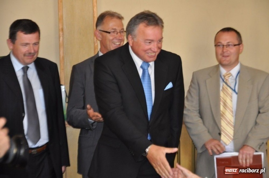 Zdjęcie w galerii na portalu naszraciborz.pl: W komendzie amerykańskie porządki? wiadomości z regionu