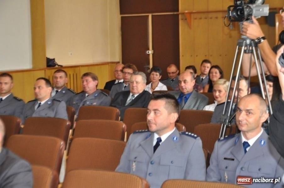 Zdjęcie w galerii na portalu naszraciborz.pl: W komendzie amerykańskie porządki? wiadomości z regionu