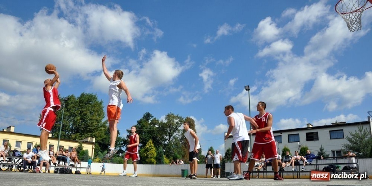 Zdjęcie w galerii na portalu naszraciborz.pl: StreetBall: Mevago CUP 2011 wiadomości z regionu