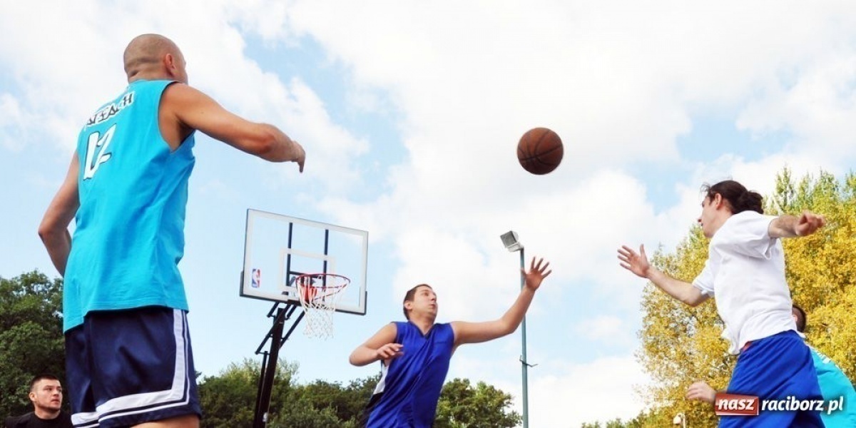 Zdjęcie w galerii na portalu naszraciborz.pl: StreetBall: Mevago CUP 2011 wiadomości z regionu