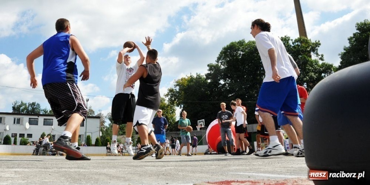 Zdjęcie w galerii na portalu naszraciborz.pl: StreetBall: Mevago CUP 2011 wiadomości z regionu