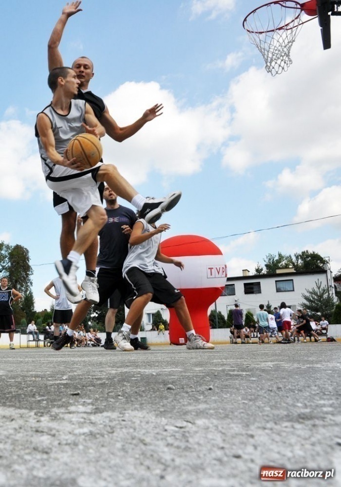 Zdjęcie w galerii na portalu naszraciborz.pl: StreetBall: Mevago CUP 2011 wiadomości z regionu