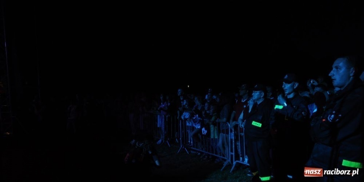 Zdjęcie w galerii na portalu naszraciborz.pl: Velvet porwała raciborską publiczność wiadomości z regionu