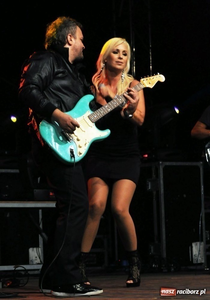Zdjęcie w galerii na portalu naszraciborz.pl: Velvet porwała raciborską publiczność wiadomości z regionu