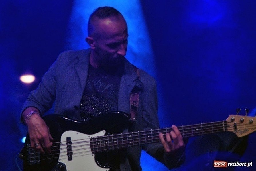 Zdjęcie w galerii na portalu naszraciborz.pl: Velvet porwała raciborską publiczność wiadomości z regionu