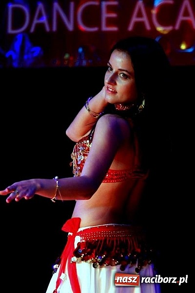 Zdjęcie w galerii na portalu naszraciborz.pl: Taniec orientalny wyzwala kobiecość wiadomości z regionu