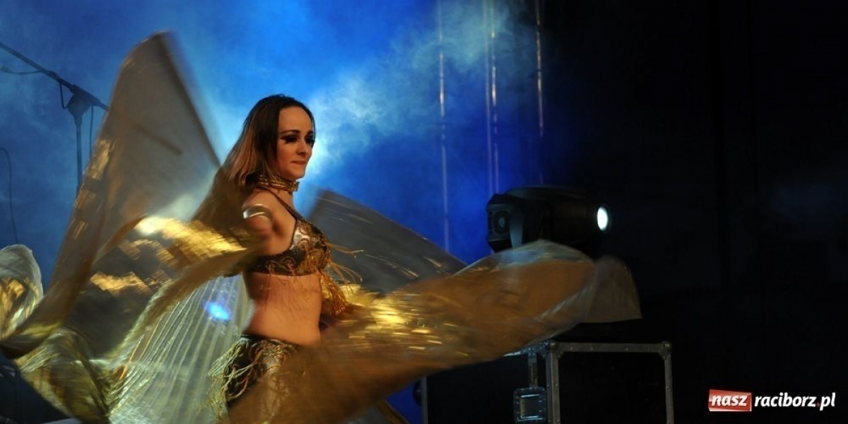 Zdjęcie w galerii na portalu naszraciborz.pl: Taniec orientalny wyzwala kobiecość wiadomości z regionu