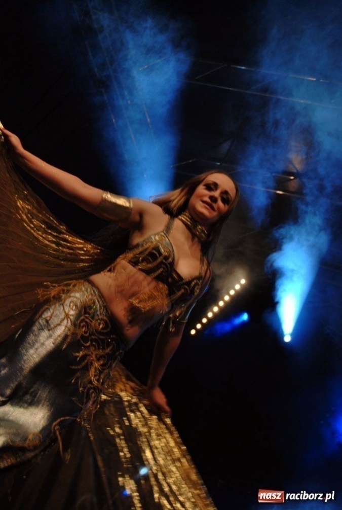 Zdjęcie w galerii na portalu naszraciborz.pl: Taniec orientalny wyzwala kobiecość wiadomości z regionu