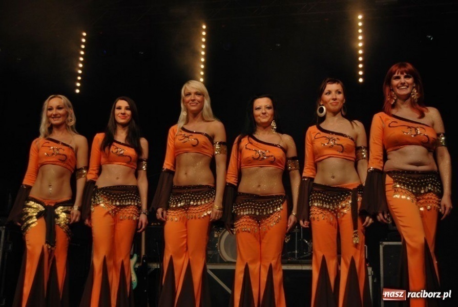 Zdjęcie w galerii na portalu naszraciborz.pl: Taniec orientalny wyzwala kobiecość wiadomości z regionu