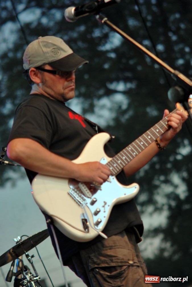 Zdjęcie w galerii na portalu naszraciborz.pl: Raciborzanie bawią się na Memoriale wiadomości z regionu