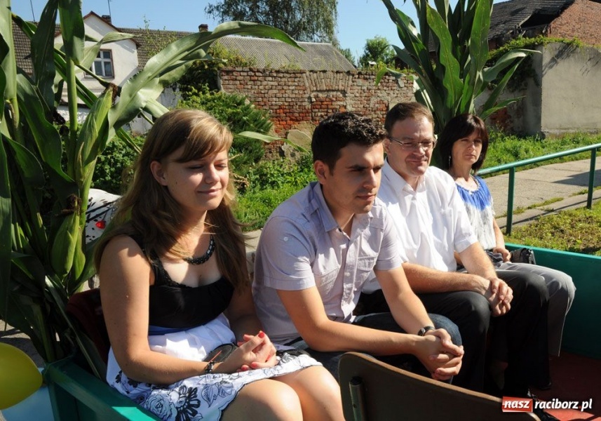 Zdjęcie w galerii na portalu naszraciborz.pl: W Krowiarkach dziękowali za plony wiadomości z regionu