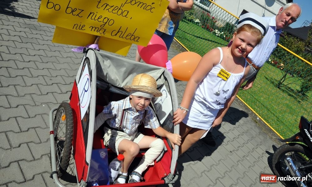 Zdjęcie w galerii na portalu naszraciborz.pl: Bajkowe dożynki w Roszkowie wiadomości z regionu