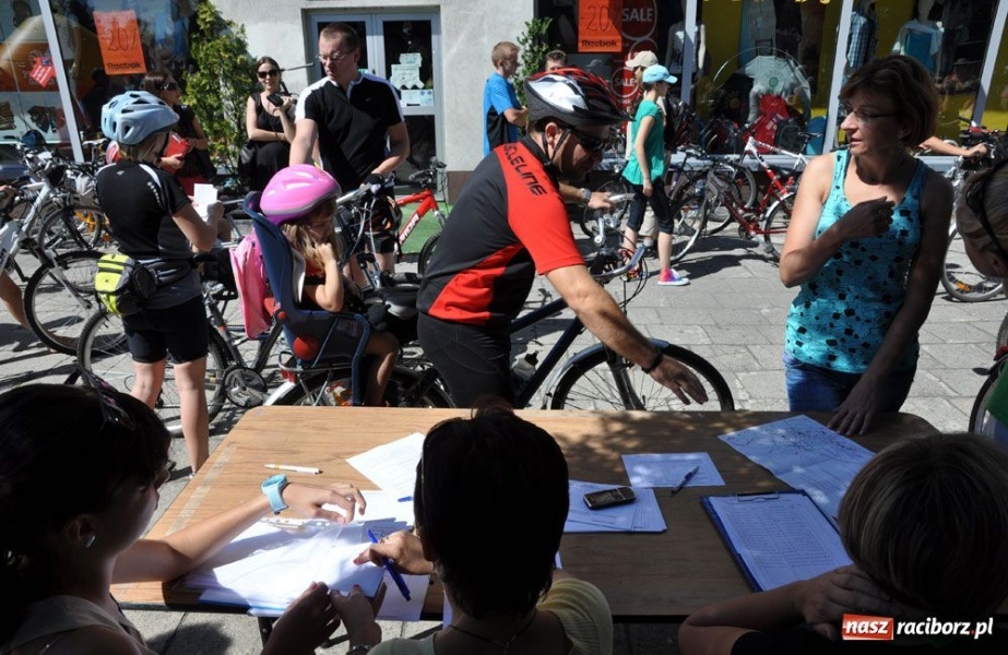 Zdjęcie w galerii na portalu naszraciborz.pl: 13. raz rodzinnie rowerem po Raciborzu wiadomości z regionu