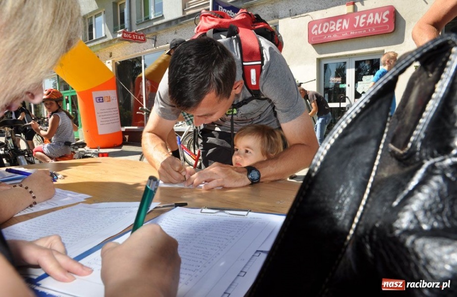 Zdjęcie w galerii na portalu naszraciborz.pl: 13. raz rodzinnie rowerem po Raciborzu wiadomości z regionu