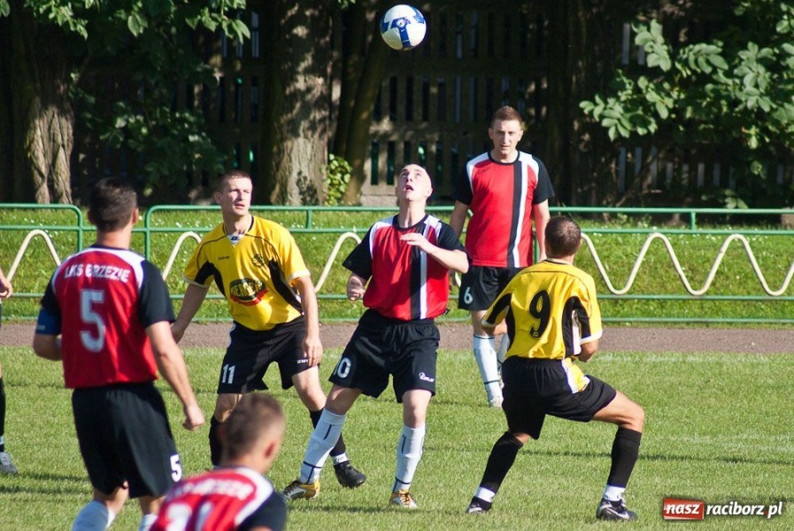 Zdjęcie w galerii na portalu naszraciborz.pl: Brzezie liderem po III kolejce wiadomości z regionu