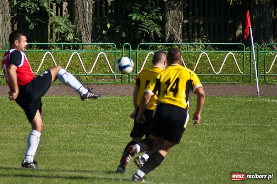 Zdjęcie w galerii na portalu naszraciborz.pl: Brzezie liderem po III kolejce wiadomości z regionu