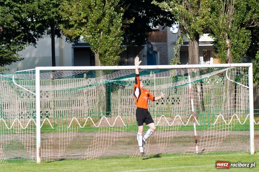 Zdjęcie w galerii na portalu naszraciborz.pl: Brzezie liderem po III kolejce wiadomości z regionu