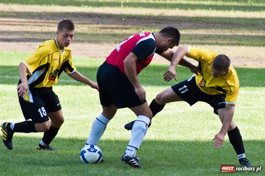 Zdjęcie w galerii na portalu naszraciborz.pl: Brzezie liderem po III kolejce wiadomości z regionu