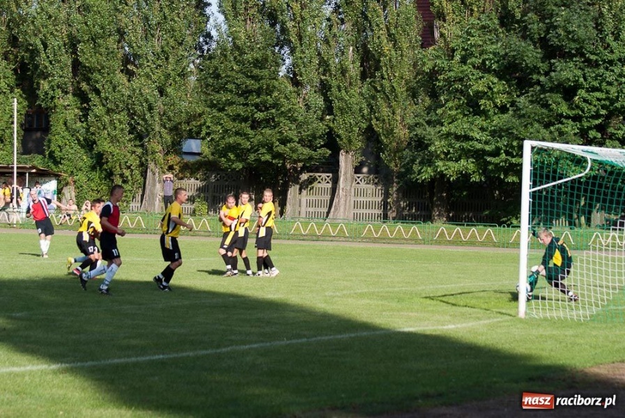 Zdjęcie w galerii na portalu naszraciborz.pl: Brzezie liderem po III kolejce wiadomości z regionu