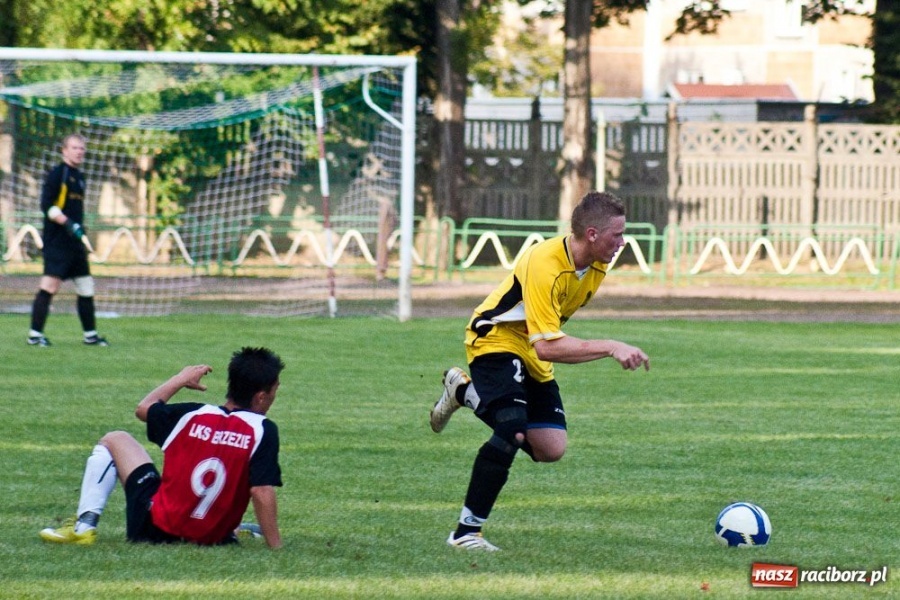 Zdjęcie w galerii na portalu naszraciborz.pl: Brzezie liderem po III kolejce wiadomości z regionu