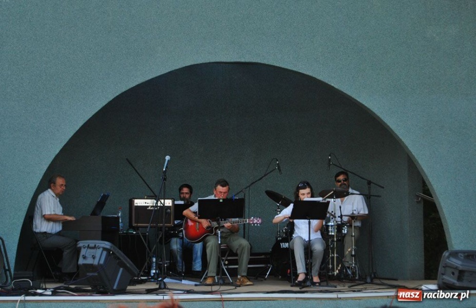 Zdjęcie w galerii na portalu naszraciborz.pl: Jazzowe klimaty w muszelce wiadomości z regionu